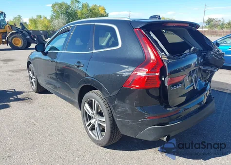 2018 Volvo Xc60 T5 Momentum из США, поврежденный, VIN LYV102RK4JB088057